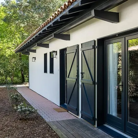 Villa Horizon, Proche *