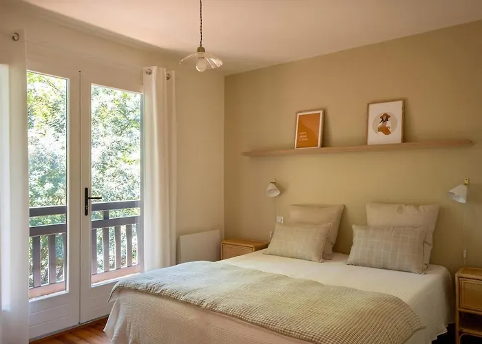 Villa Horizon, Proche