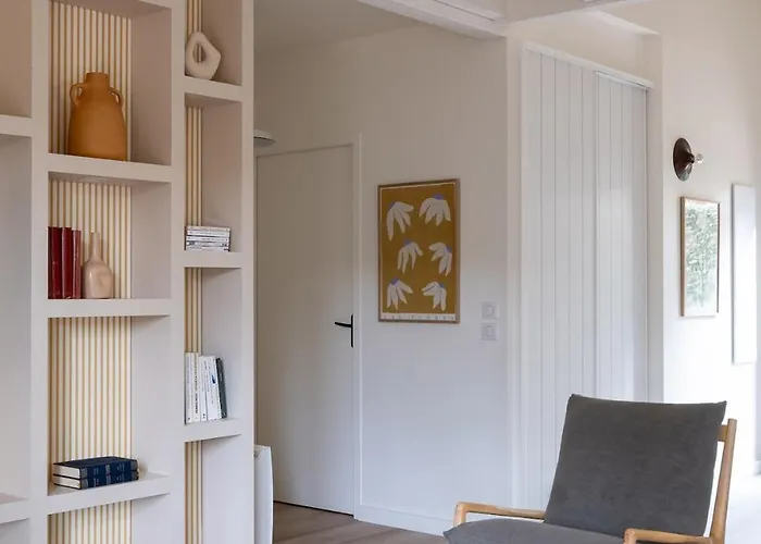 Villa Horizon, Proche *