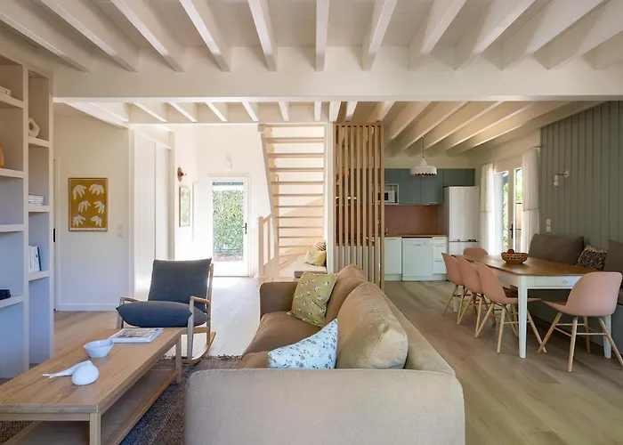 Villa Horizon, Proche *